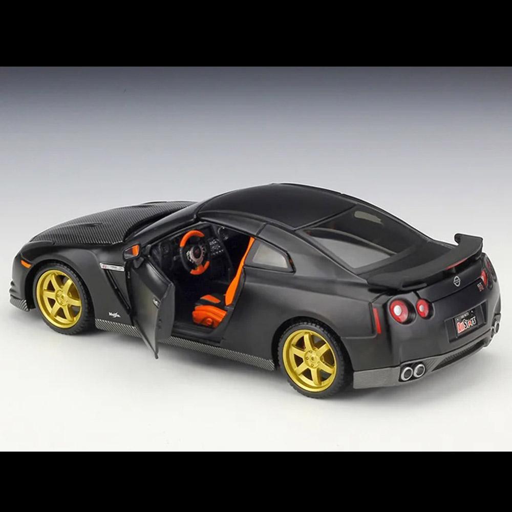 Nissan GT-R (R35) Car Model 1:24 Die Cast 2009 Doors Openable Toys Gift - Image 3